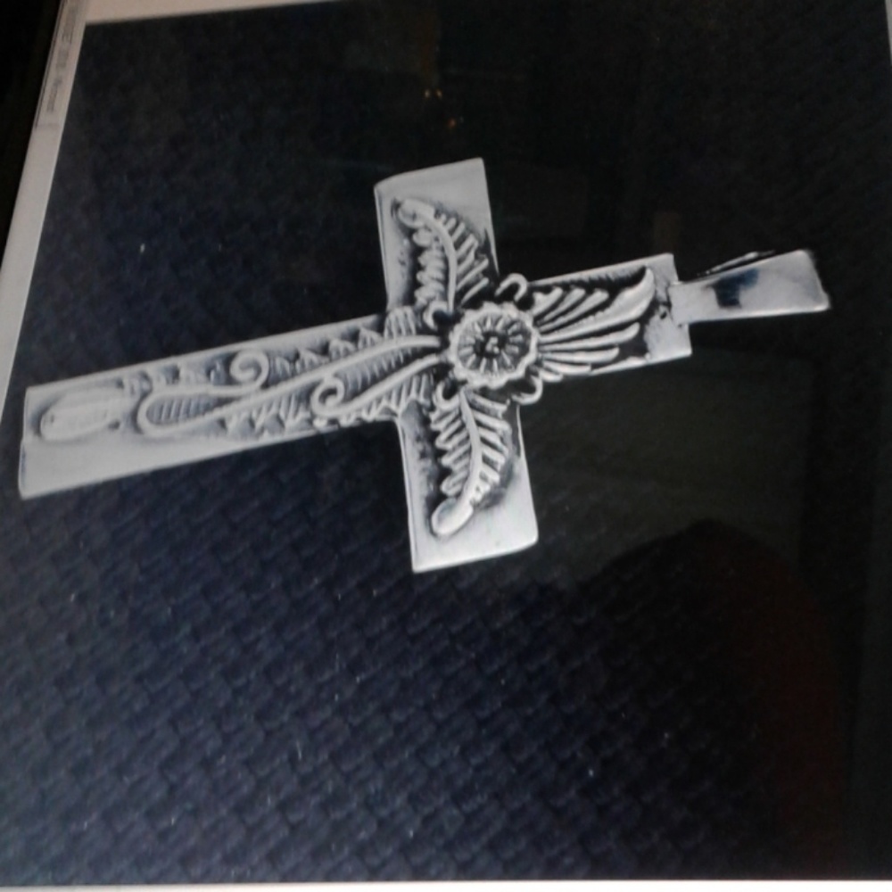 .925 sterling cross pendant